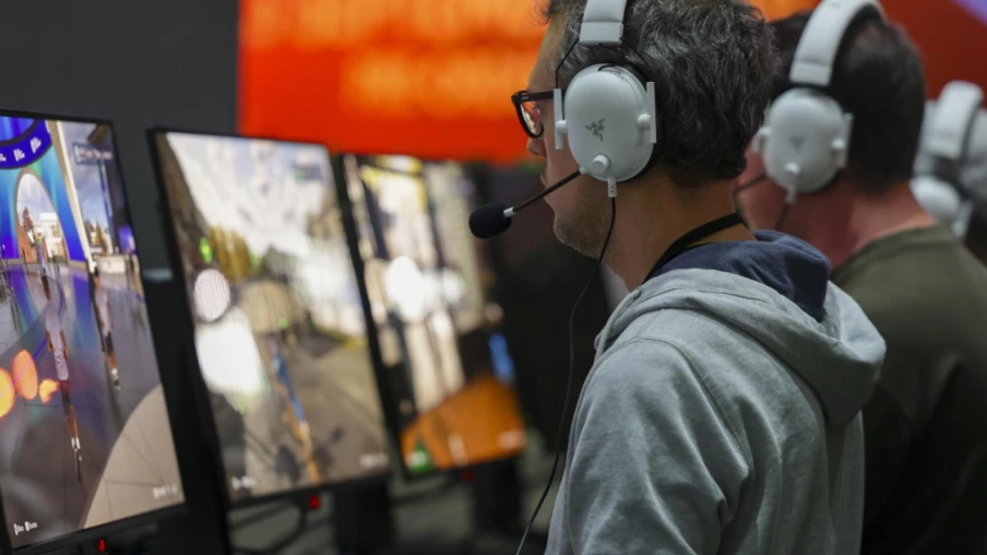 Convergence jeux vidéo-jeux d'argent : un risque pour les mineurs