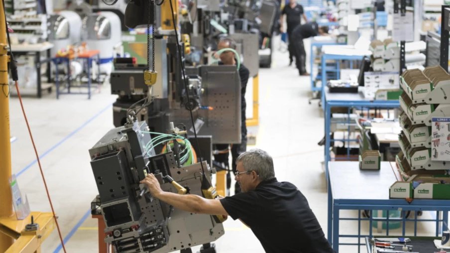 Légère reprise des exportations suisses en septembre et record des importations