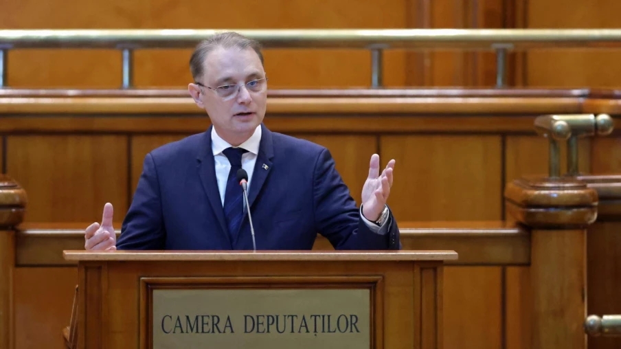 Le parlement roumain approuve un gouvernement pro-européen de Luca Niculescu