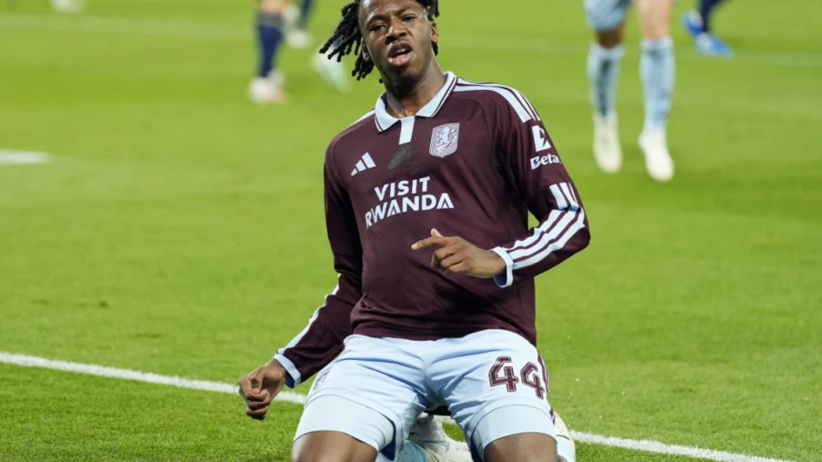 Johan Manzambi blessé au genou et forfait avec Aston Villa