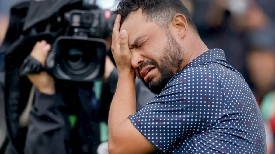 J.J. Spaun triomphe à l'US Open sous une pluie torrentielle