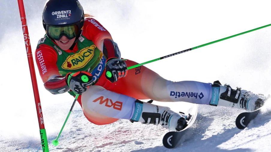 Géant dames à Sölden : Camille Rast 3e après la première manche