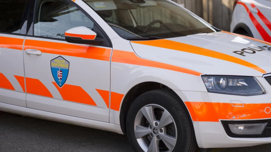 Collision à Sceut (JU) : deux véhicules percutés, aucun blessé
