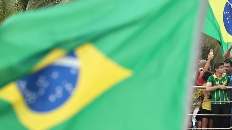 Sondages au Brésil : Flavio Bolsonaro devance Lula avant le second tour