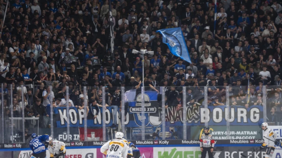 Fribourg-Gottéron interdit l'accès à sa patinoire à ses ultras