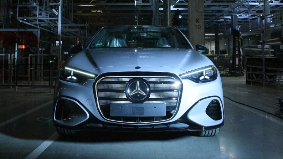 Mercedes-Benz voit sa marge automobile chuter au troisième trimestre