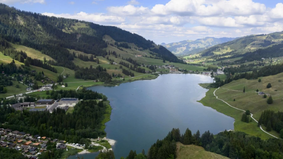 Fribourg : l’eau sous forte pression cet été en raison de la sécheresse