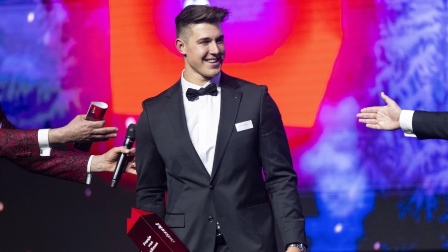 Franjo von Allmen élu skieur d'or après trois médailles olympiques