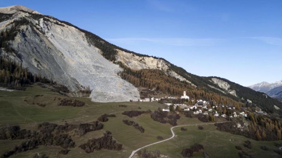 Alerte rouge à Brienz : nouveaux risques majeurs d'éboulement