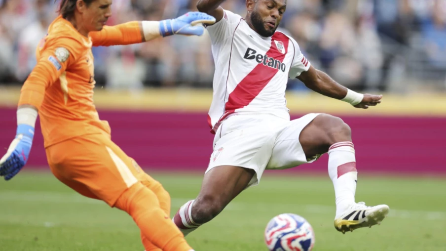 Inter Milan domine River Plate 2-0 et se qualifie pour les 8es de finale