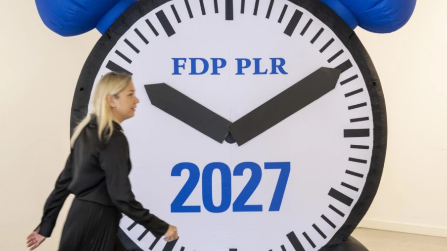 PLR: Réduction des fonctionnaires et promotion de l'emploi privé