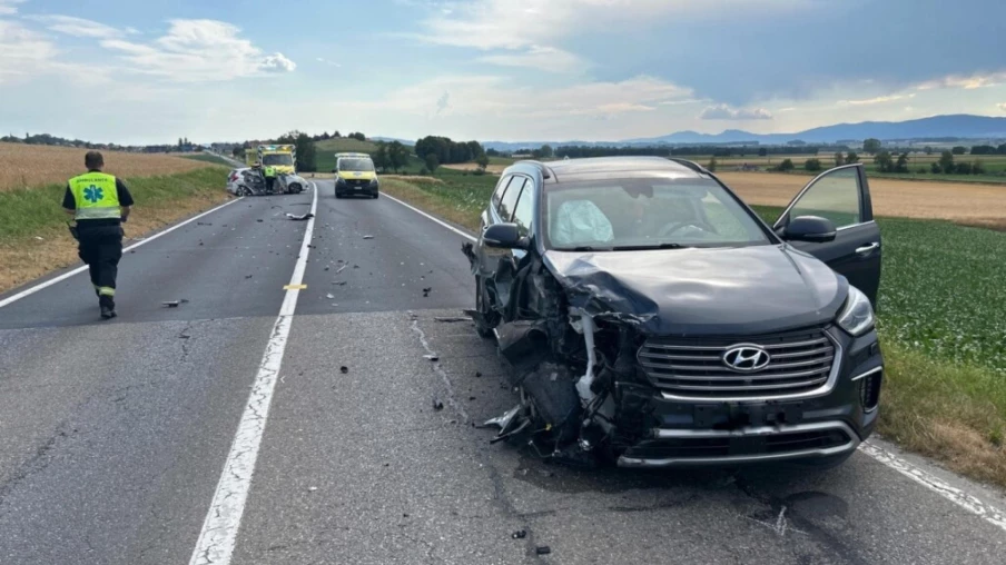 Accidents à Fribourg : 3 blessés graves, 2 légers à Domdidier et Prez-vers-Noréaz Accidents à Fribourg : 3 blessés graves, 2 légers à Domdidier et Prez-vers-Noréaz