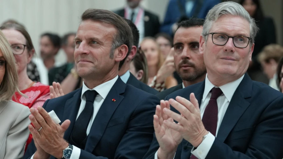 Paris et Londres unissent leurs dissuasions nucléaires pour protéger l'Europe Paris et Londres unissent leurs dissuasions nucléaires pour protéger l'Europe