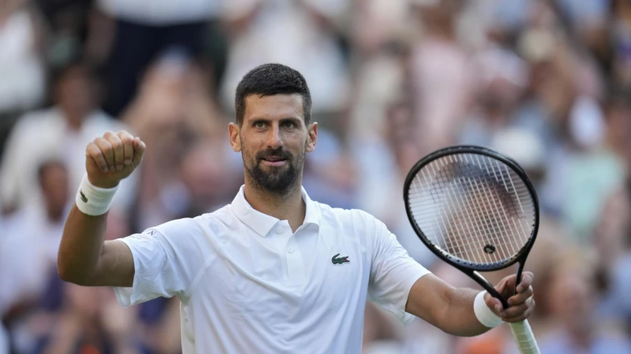Novak Djokovic en Demi-Finale Wimbledon : Duel Crucial Contre Jannik Sinner