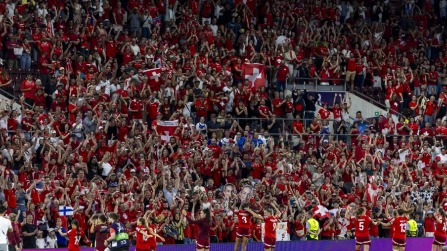 Euro Féminin 2025 : Épopée Suisse Applaudie par les Médias Euro Féminin 2025 : Épopée Suisse Applaudie par les Médias