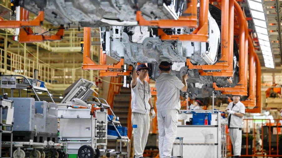 Volkswagen ferme une usine en Chine face à la concurrence accrue Volkswagen ferme une usine en Chine face à la concurrence accrue