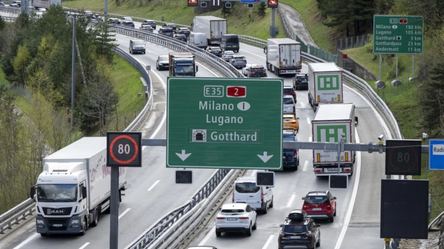Embouteillages persistants au Gothard : 10 km de bouchons au Nord
