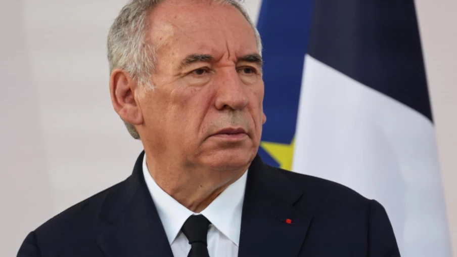 Plan anti-dette de Bayrou : gel des dépenses et suppression de jours fériés Plan anti-dette de Bayrou : gel des dépenses et suppression de jours fériés