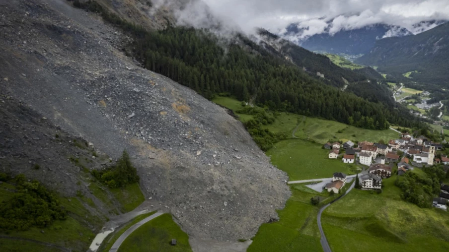 Éboulements près de Brienz (GR) : interdiction d'accès violée