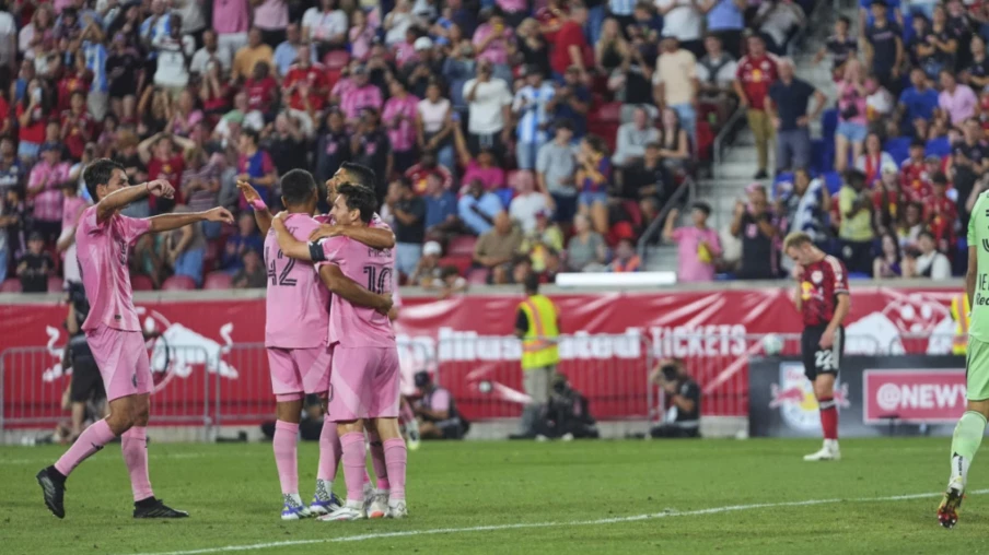 Messi inscrit un doublé, Miami écrase New York 5-1 en MLS Messi inscrit un doublé, Miami écrase New York 5-1 en MLS