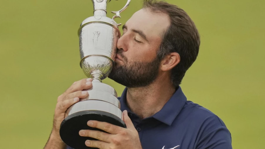 Scottie Scheffler triomphe au British Open, son 4e titre majeur