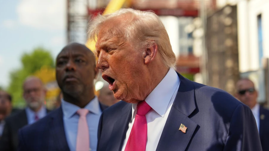 Ghislaine Maxwell interrogée par adjoint de la justice sur affaire Epstein