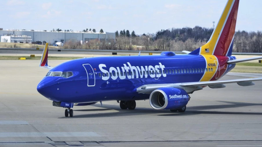 Southwest Airlines évite collision: plongeon d'urgence et enquête FAA
