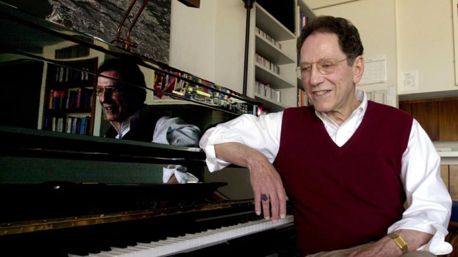 Tom Lehrer, Mathématicien Satirique et Musicien Légendaire, est Décédé