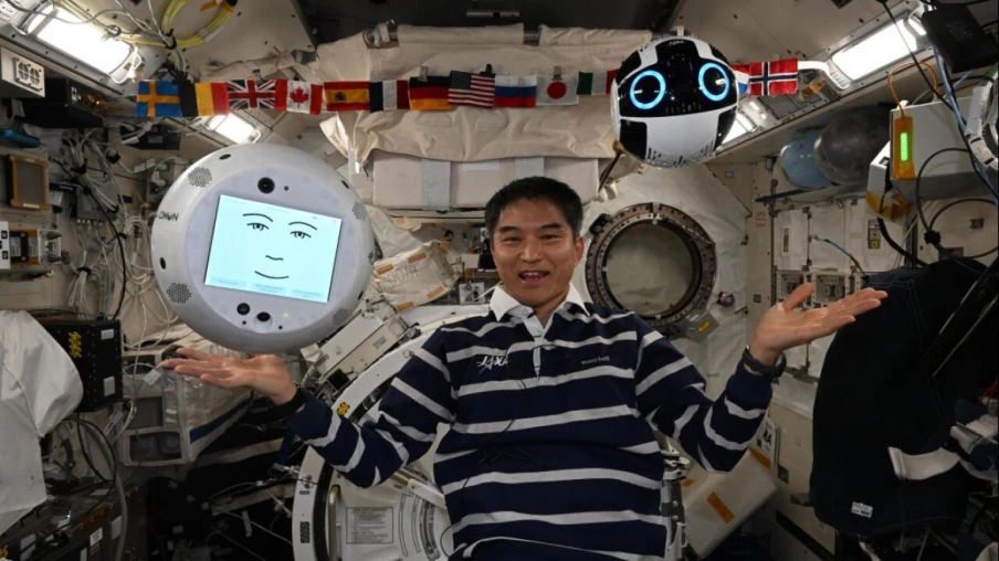 Collaboration entre robots allemands et japonais sur l'ISS réussie