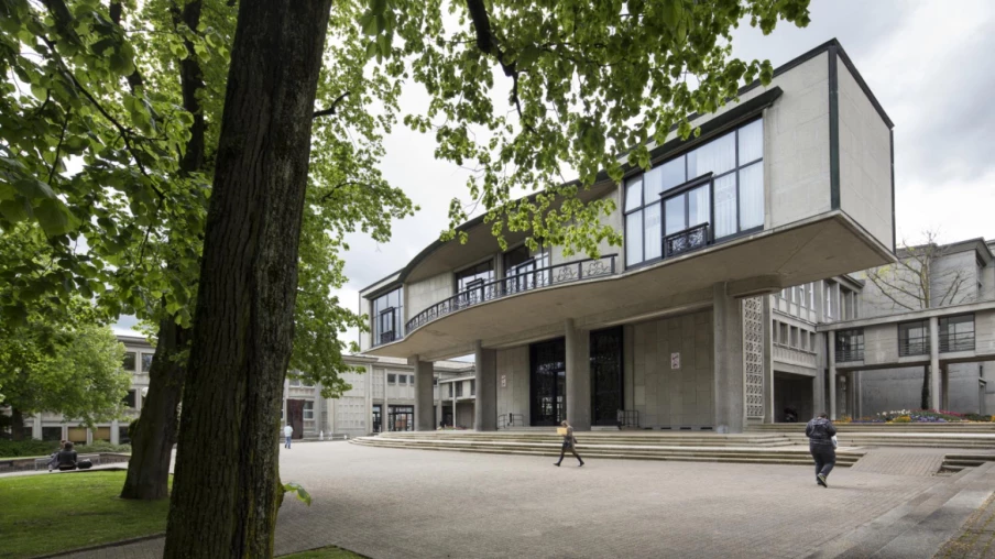 Fribourg : Record de Diplômes Universitaires Atteint en 2024