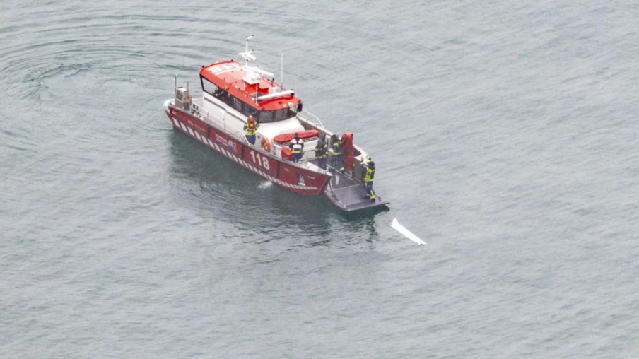Avion de tourisme localisé au fond du lac des Quatre-Cantons