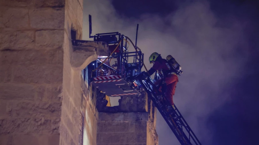 La mosquée-cathédrale de Cordoue rouvre après incendie, dégâts limités