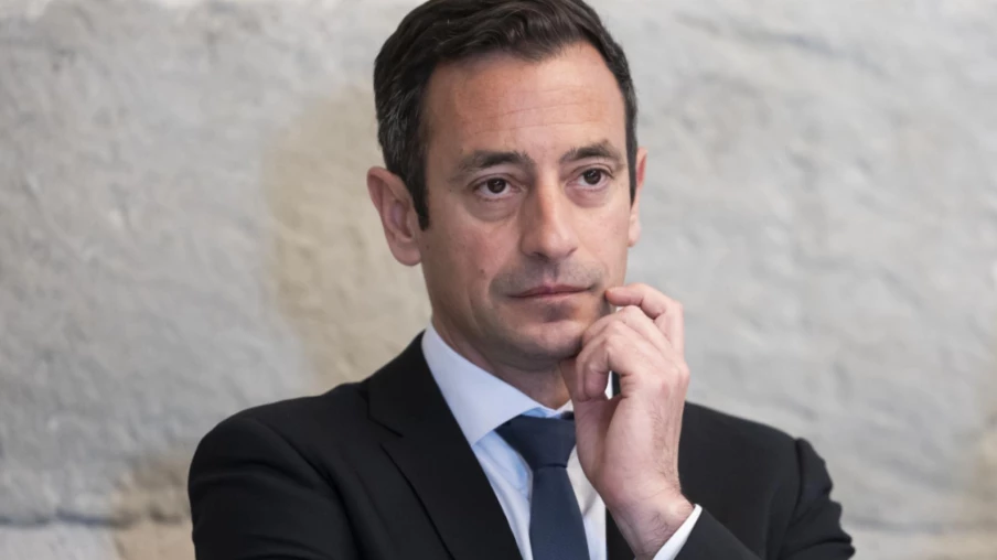 Menacé de mort, Vassilis Venizelos porte plainte, crise autour du loup