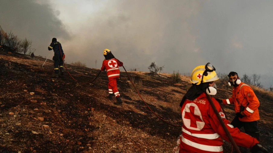Grèce: amélioration des feux de forêt, notamment autour de Patras
