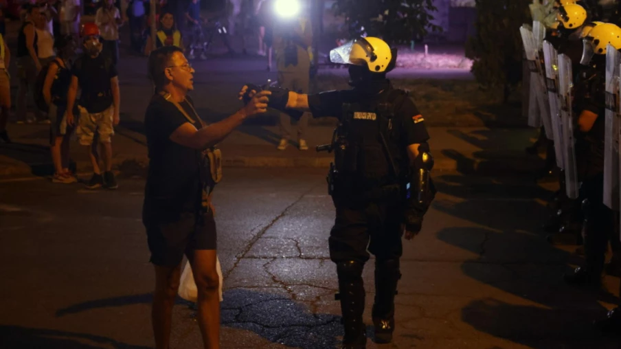 Serbie: 5e nuit d'affrontements lors des manifestations anticorruption