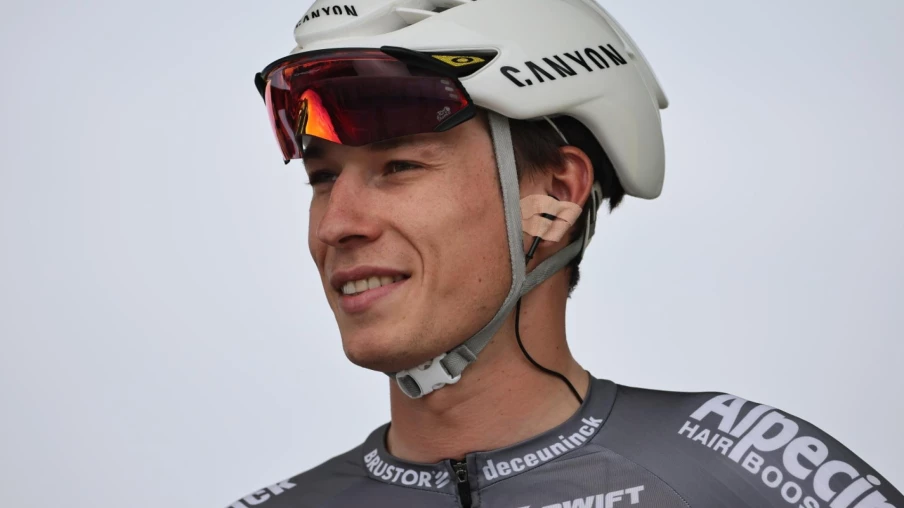 Jasper Philipsen: maillot rouge après la 1re étape de la Vuelta